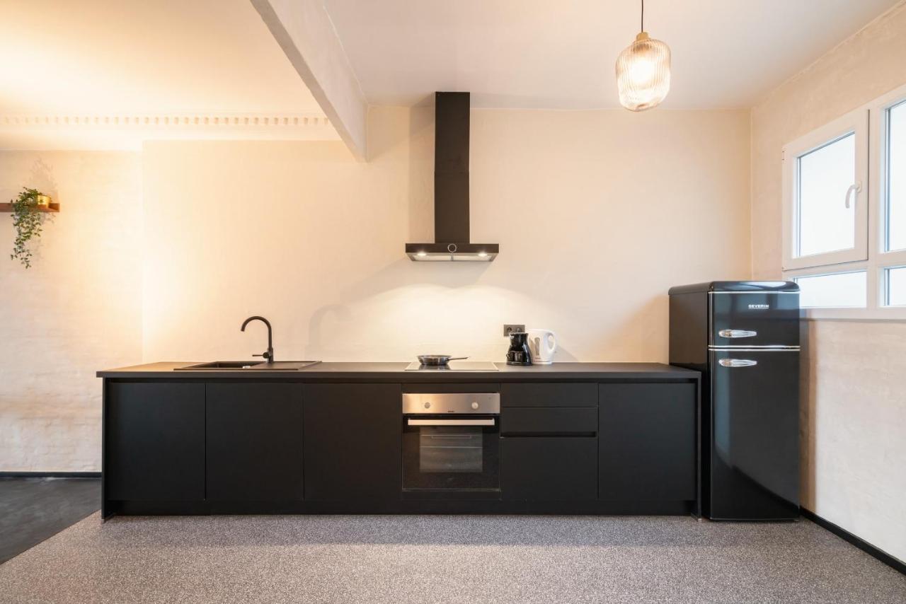 Two-Bedroom Apartments In The Heart Of Antwerpen Exteriör bild