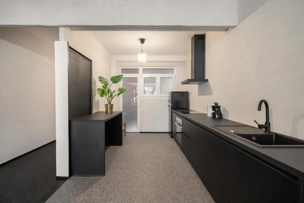 Two-Bedroom Apartments In The Heart Of Antwerpen Exteriör bild