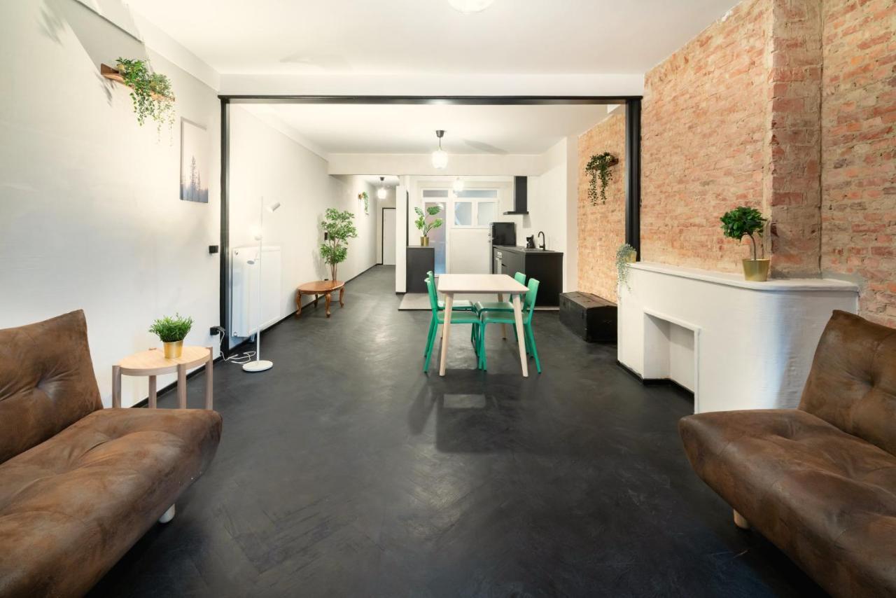 Two-Bedroom Apartments In The Heart Of Antwerpen Exteriör bild