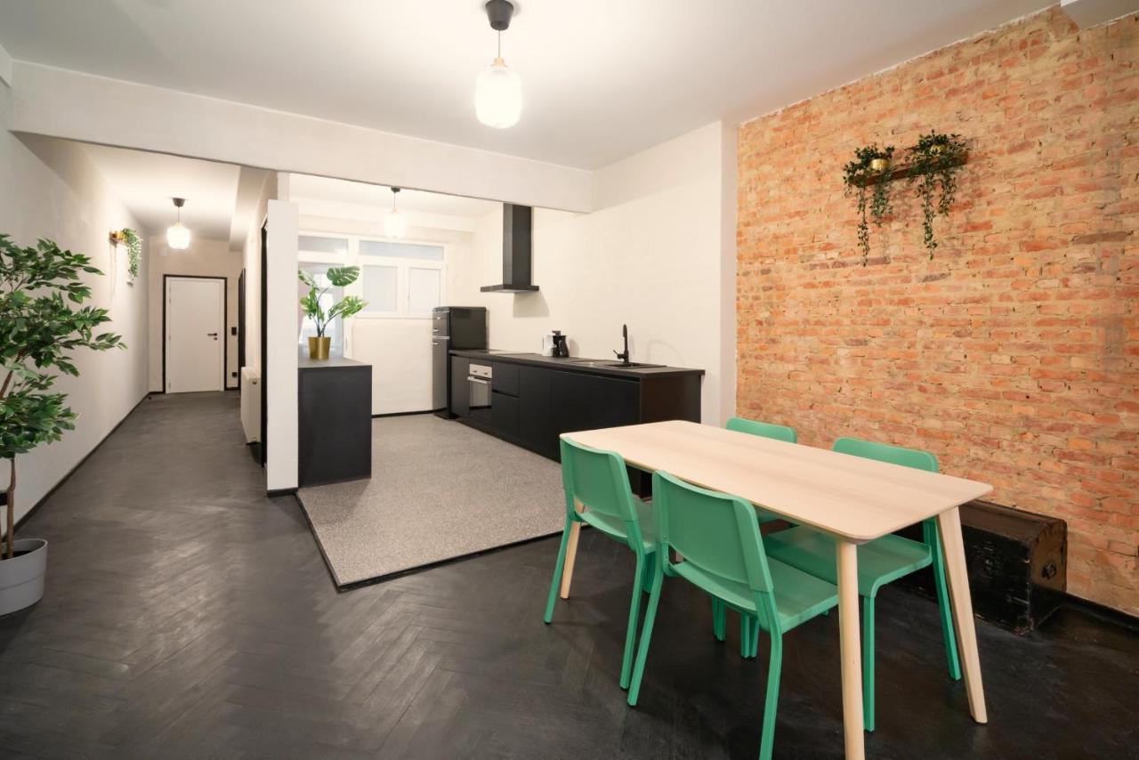 Two-Bedroom Apartments In The Heart Of Antwerpen Exteriör bild