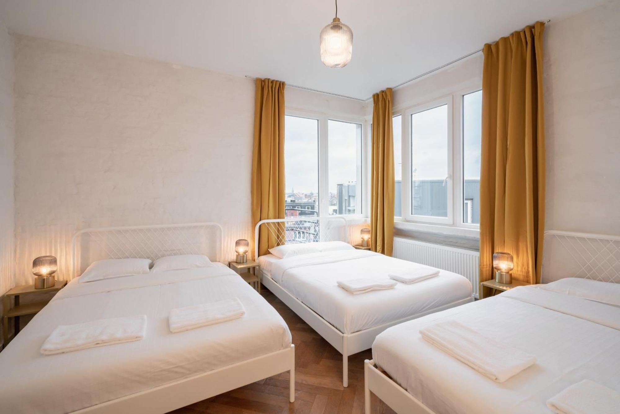 Two-Bedroom Apartments In The Heart Of Antwerpen Exteriör bild