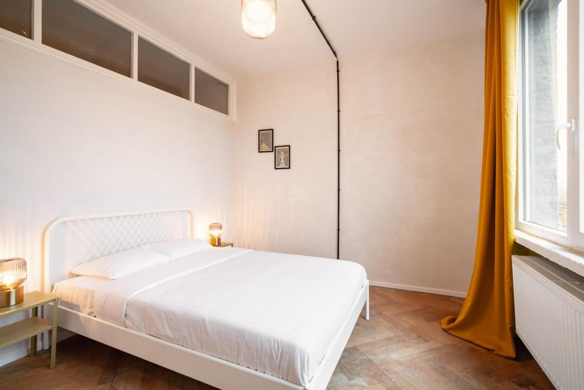 Two-Bedroom Apartments In The Heart Of Antwerpen Exteriör bild