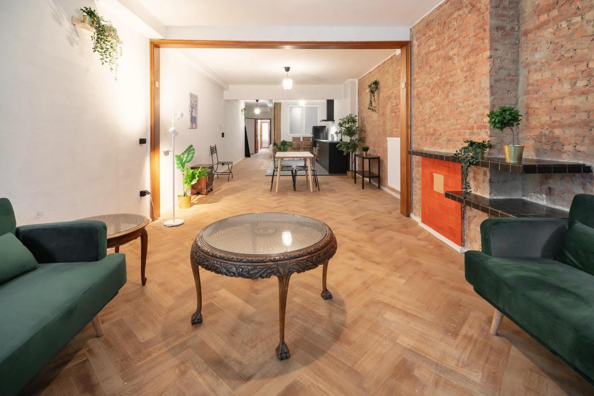 Two-Bedroom Apartments In The Heart Of Antwerpen Exteriör bild