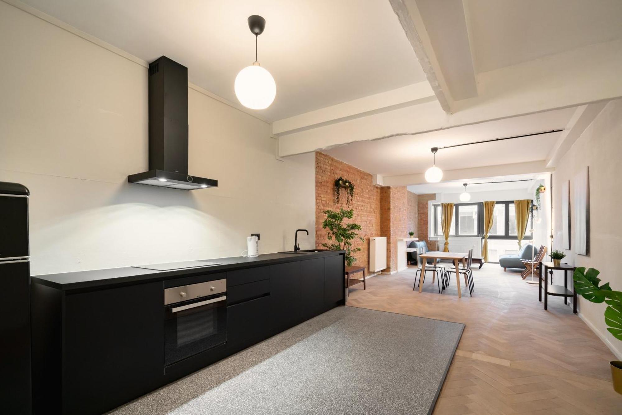 Two-Bedroom Apartments In The Heart Of Antwerpen Exteriör bild