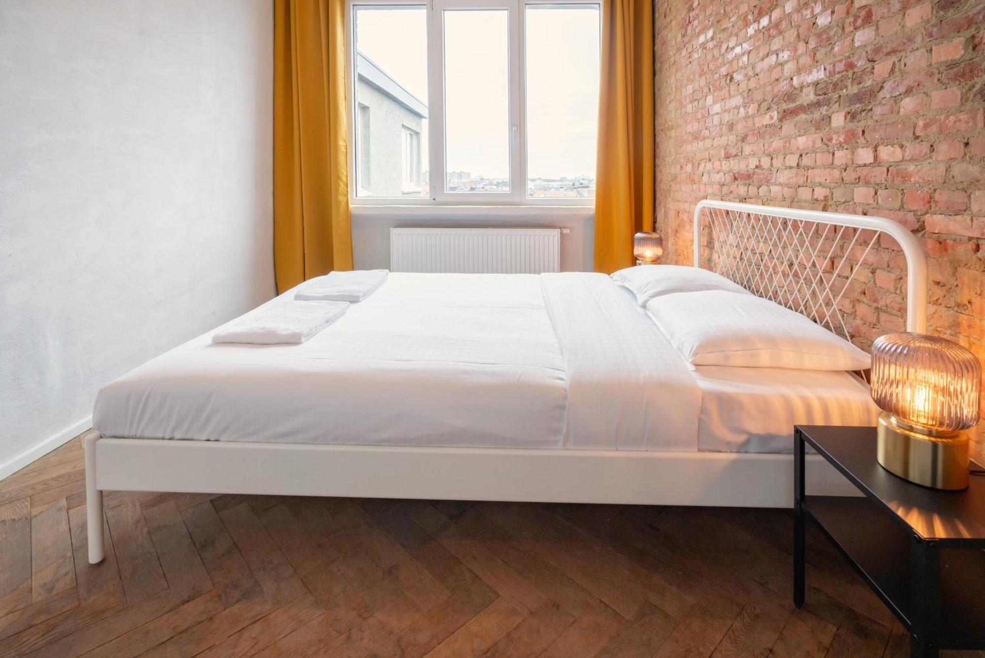 Two-Bedroom Apartments In The Heart Of Antwerpen Exteriör bild